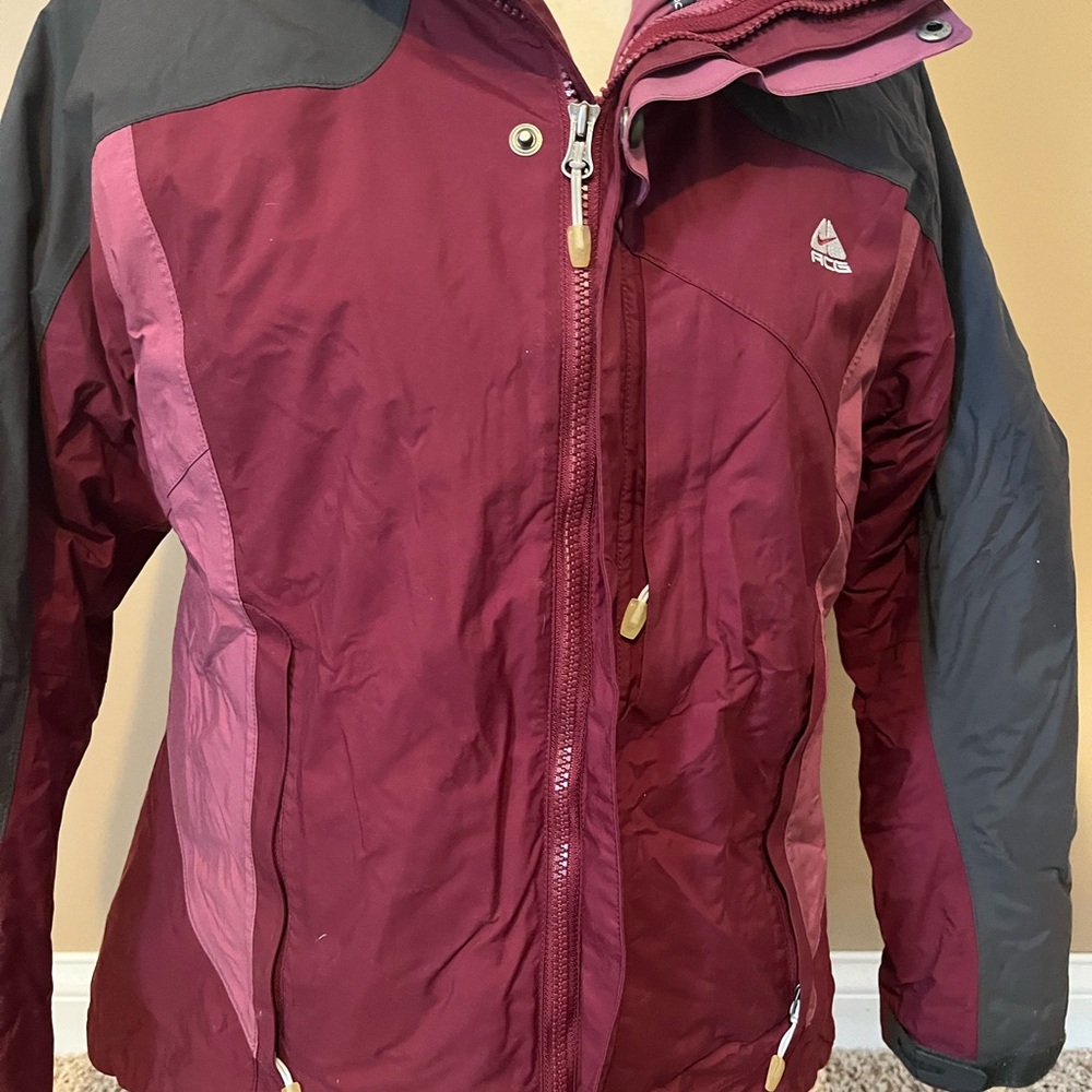 NIKE ACG Maroon Thermal Layer Jacket size youth medium - Picture 4 of 12